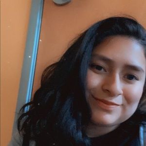 Meet your Posher, Mercedes